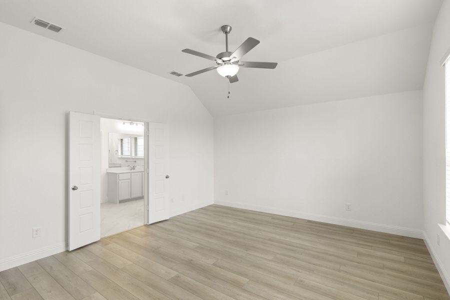 Spacious, unfurnished interior of a new home in River Ranch, Van Alstyne (Image 27). Spacious, unfurnished interior of a new home in River Ranch, Van Alstyne (Image 27).