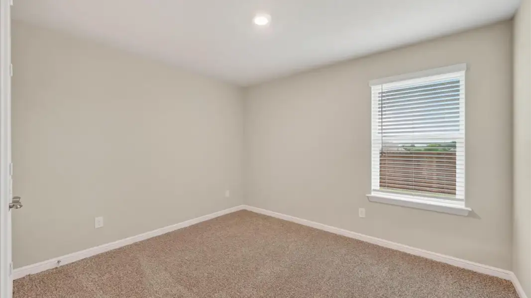 Spacious, unfurnished interior of a new home in Parkerville Meadows, DeSoto (Image 15).