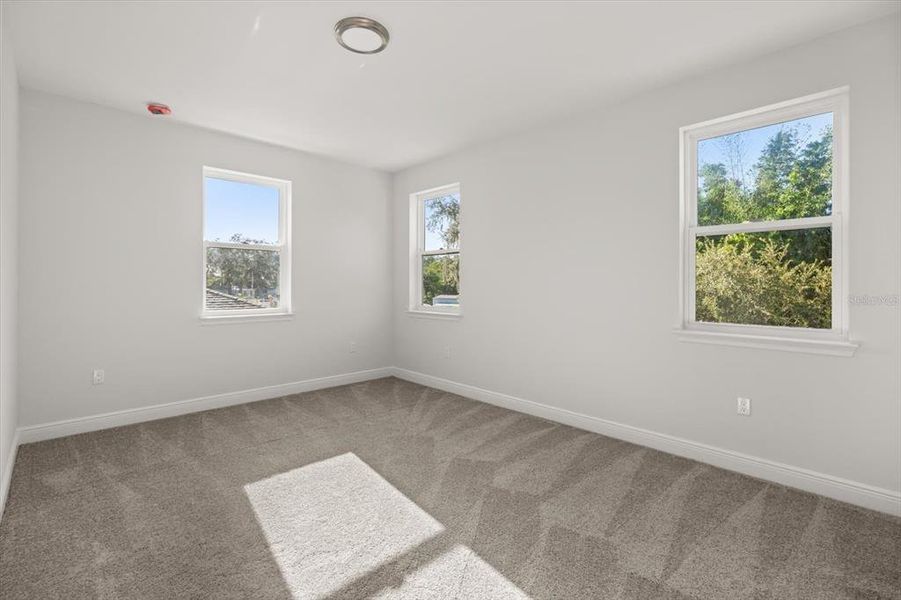 Spacious, unfurnished interior of a new home in , Casselberry (Image 27).