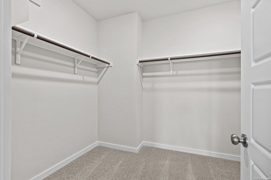 Spacious, unfurnished interior of a new home in Summerlin, San Antonio (Image 18).