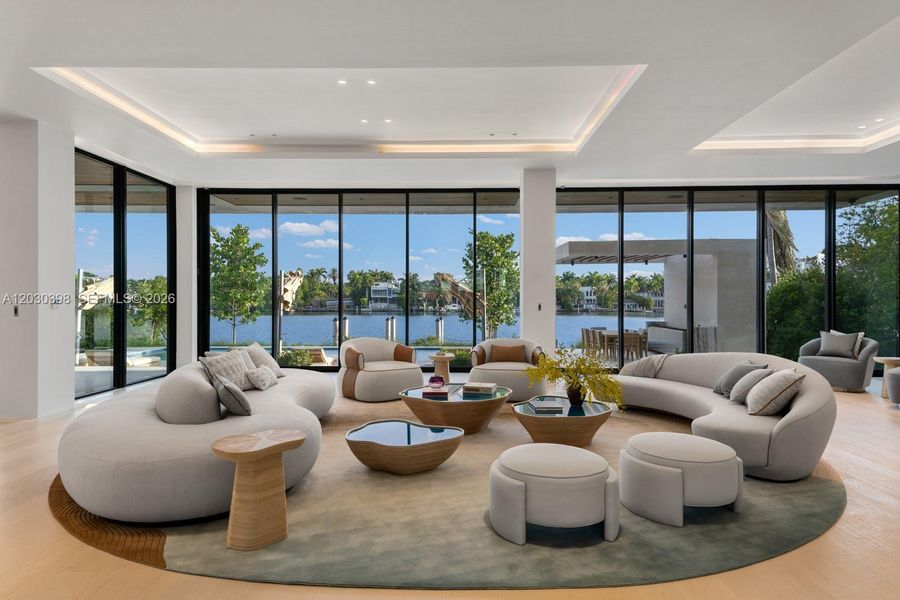 Community amenities in , Miami Beach (Image 40).
