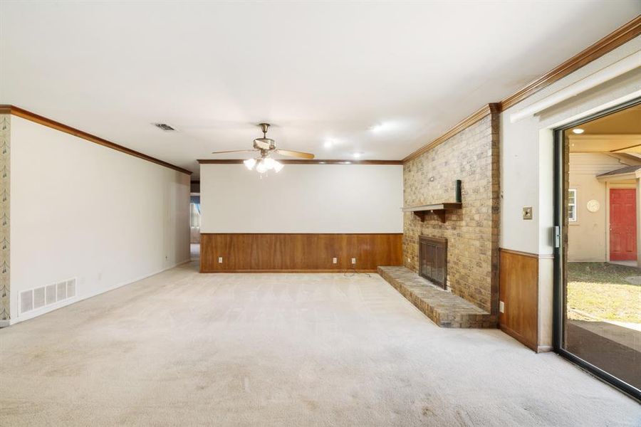 Spacious, unfurnished interior of a new home in , Paris (Image 16).