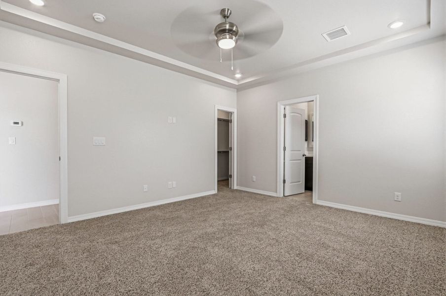 Representative unfurnished interior of a home built from the Poppy by View Homes in Paseos Del Este, El Paso (Image 21).