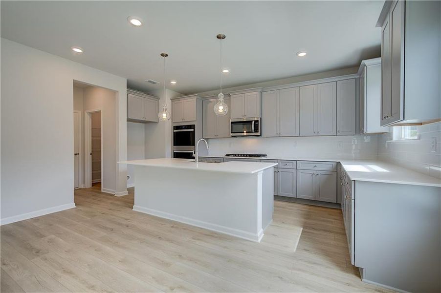 Furnished interior view inside a new home in Abbotts Crossing, Conyers (Image 4). Furnished interior view inside a new home in Abbotts Crossing, Conyers (Image 4).