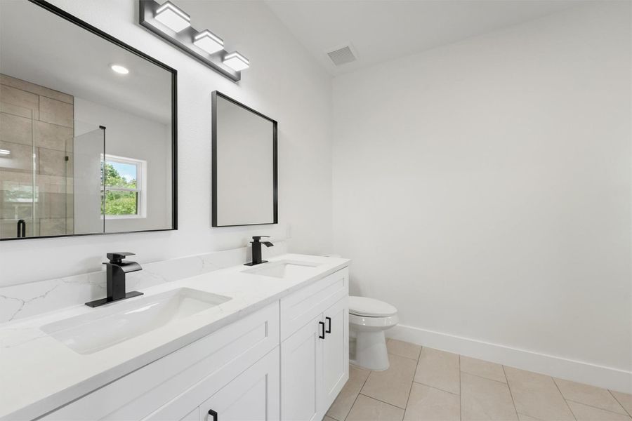 Furnished interior view inside a new home in , Santa Fe (Image 7).