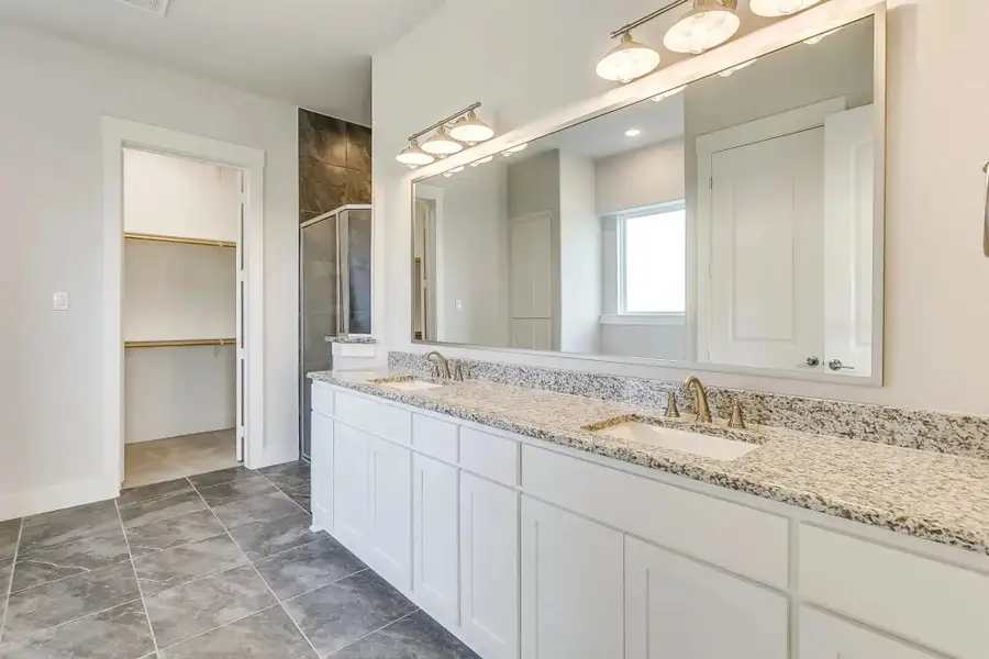 Representative furnished interior of a home built from the The Rhett by Elmwood Custom Homes in Byrum Ranch, Maypearl (Image 15).