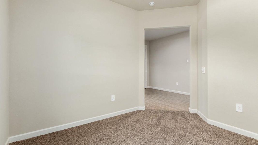Spacious, unfurnished interior of a new home in Sycamore Vista, Vail (Image 25).