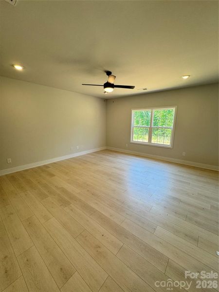 Spacious, unfurnished interior of a new home in Kerns Ridge, Salisbury (Image 9).