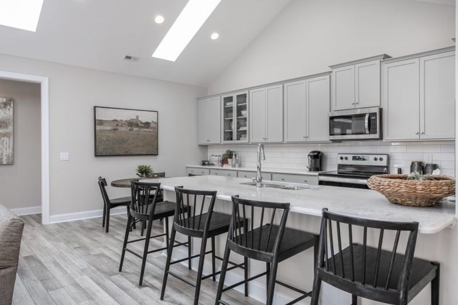 Representative furnished interior of a home built from the Manhattan by Keystone Homes NC in Weybridge, Burlington (Image 19). Representative furnished interior of a home built from the Manhattan by Keystone Homes NC in Weybridge, Burlington (Image 19).
