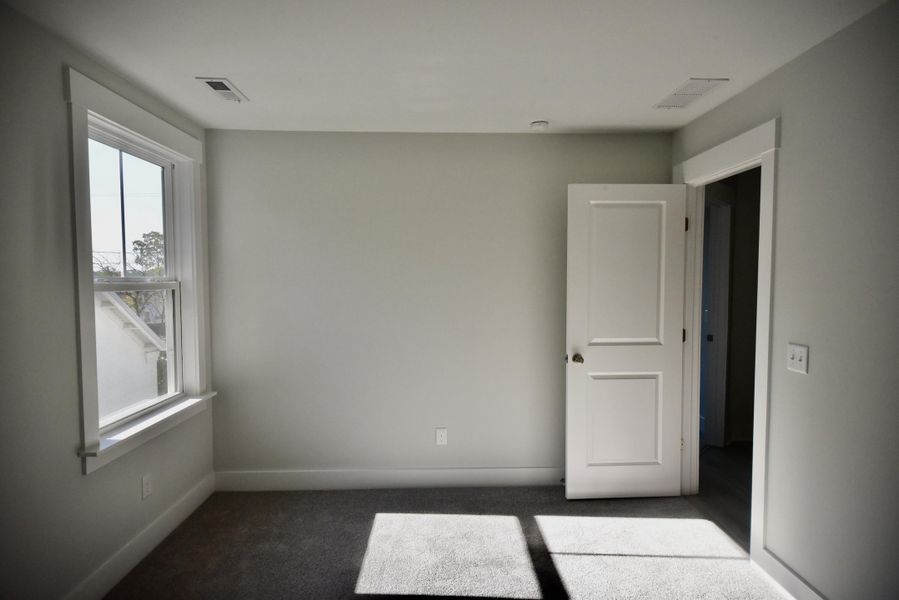Spacious, unfurnished interior of a new home in , North Charleston (Image 21).