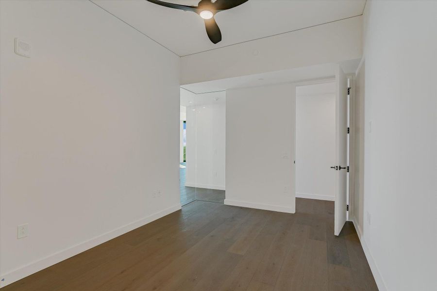 Spacious, unfurnished interior of a new home in , Austin (Image 13).