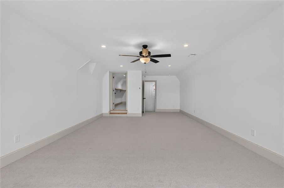 Spacious, unfurnished interior of a new home in , Alpharetta (Image 68). Spacious, unfurnished interior of a new home in , Alpharetta (Image 68).