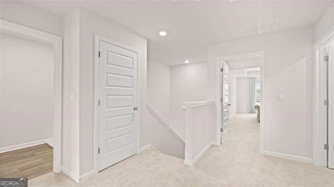 Spacious, unfurnished interior of a new home in Echo Glen, Stockbridge (Image 25).
