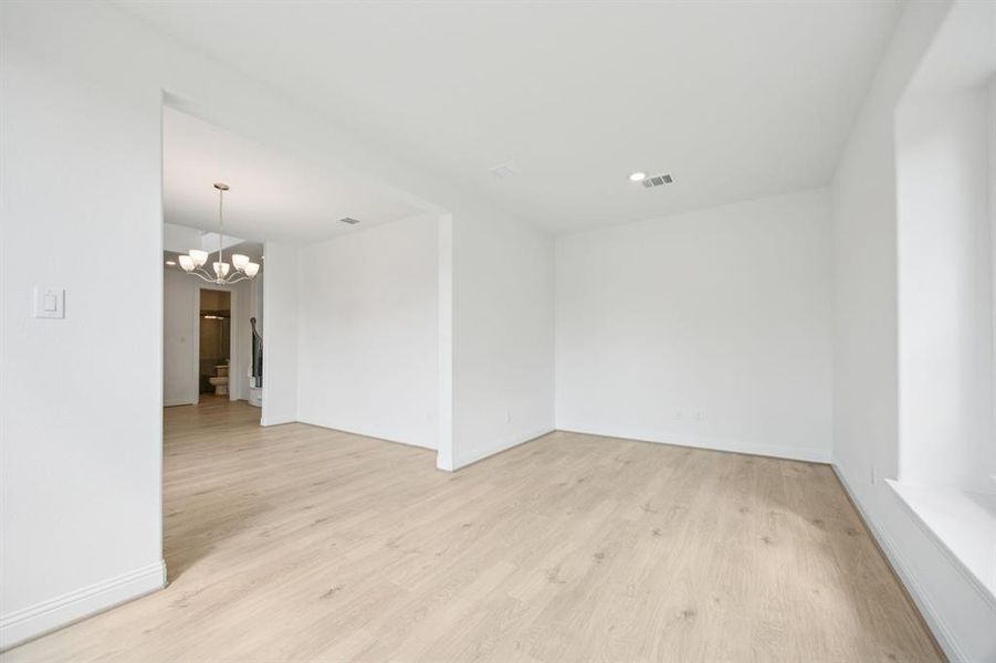 Spacious, unfurnished interior of a new home in Breezy Hill, Rockwall (Image 18). Spacious, unfurnished interior of a new home in Breezy Hill, Rockwall (Image 18).