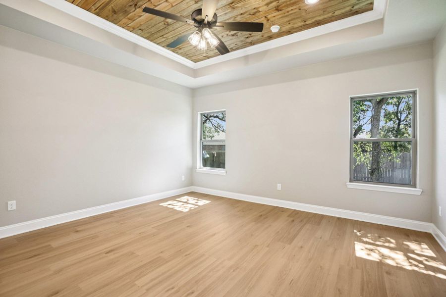 Spacious, unfurnished interior of a new home in Drake's Landing, Salado (Image 25).