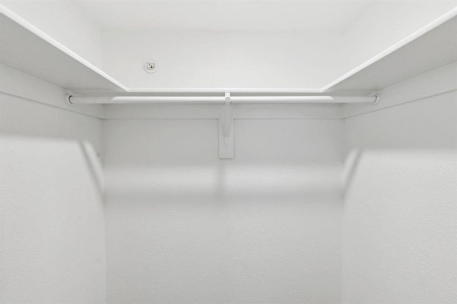 Spacious, unfurnished interior of a new home in , Dallas (Image 18).