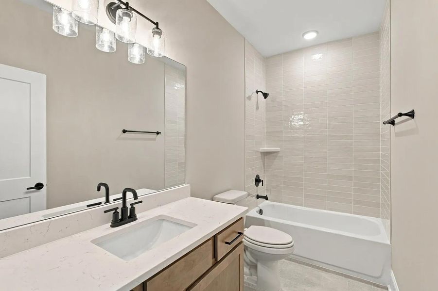 Ballentine B Bathroom 4
