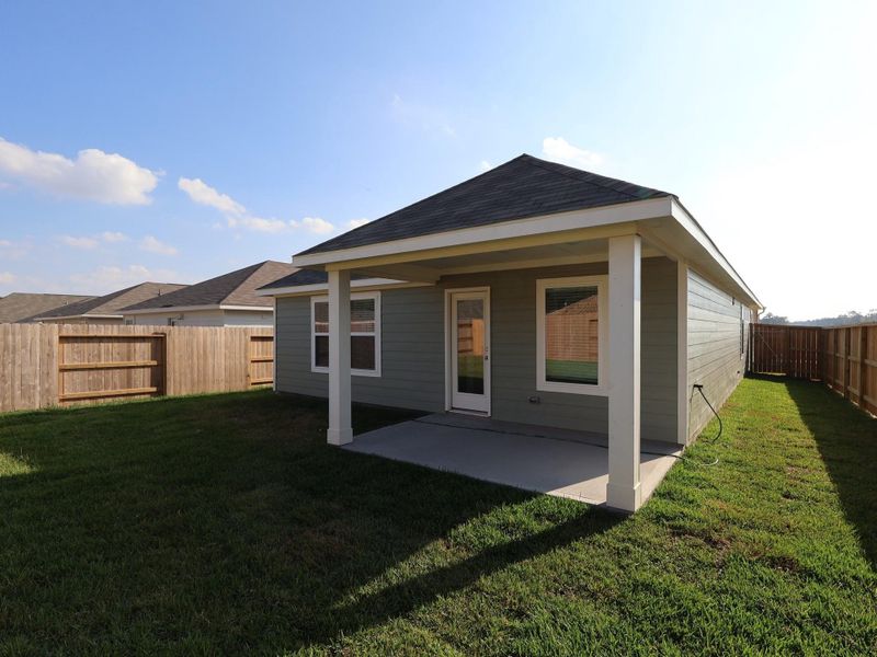 Exterior details and patio area of a home in Indian Springs, Crosby (Image 2).