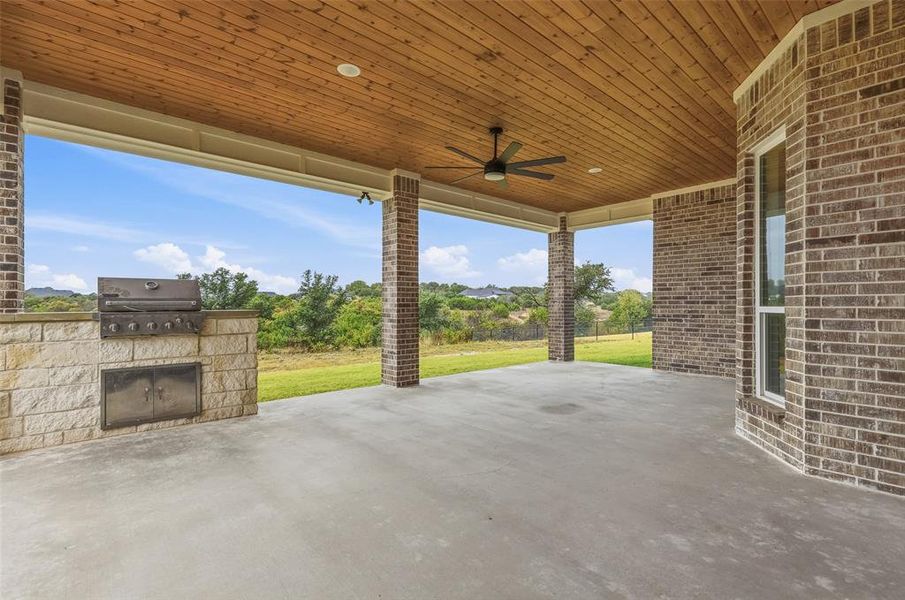 Exterior details and patio area of a home in , Weatherford (Image 23).