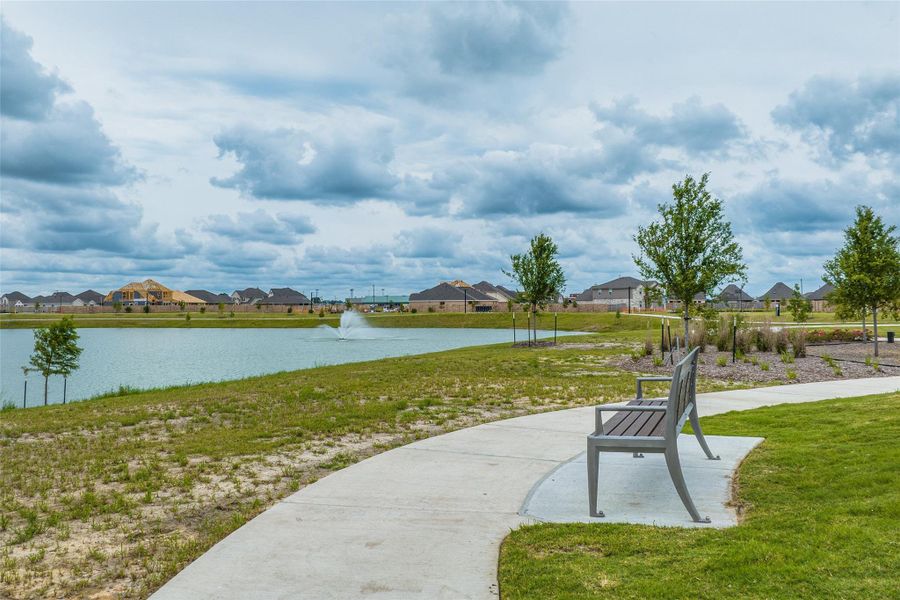 Community amenities in Windrose Green, Angleton (Image 6).
