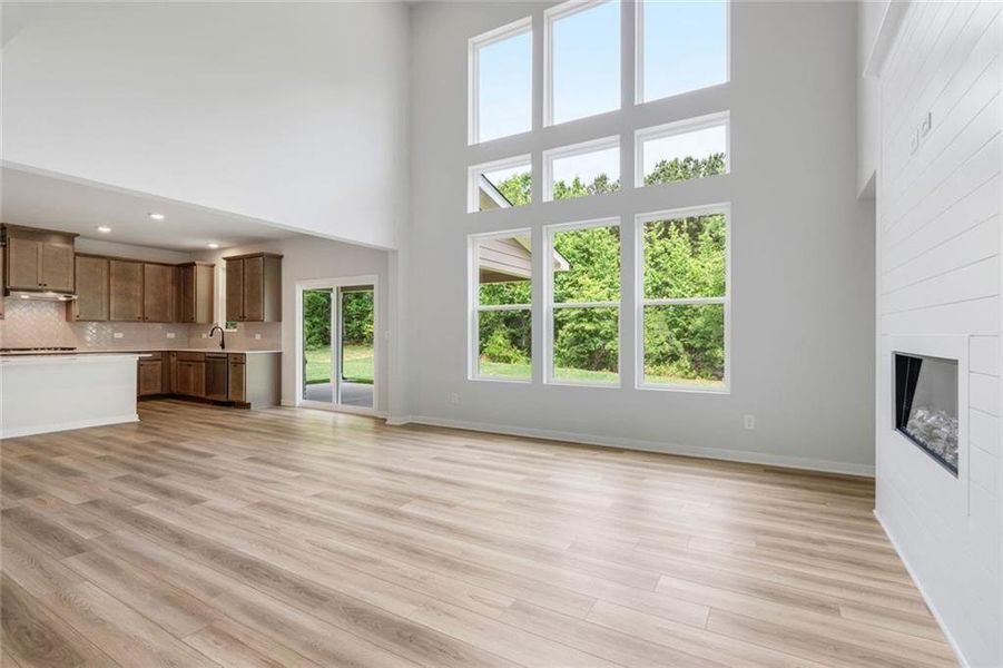 Spacious, unfurnished interior of a new home in Windsong Estates, McDonough (Image 8).