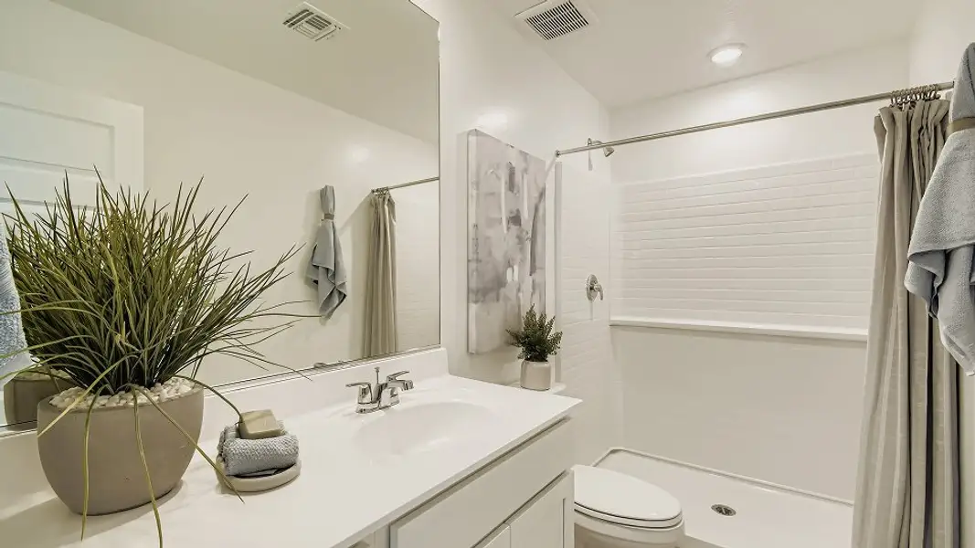 2241 Aspire Owners Bath 1of2 F1 2241 Aspire Owners Bath 1of2 F1