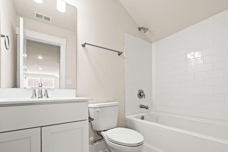 Furnished interior view inside a new home in Horry County Homes, Conway (Image 11). Furnished interior view inside a new home in Horry County Homes, Conway (Image 11).