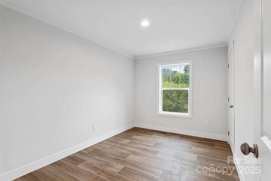 Spacious, unfurnished interior of a new home in , Burnsville (Image 27).