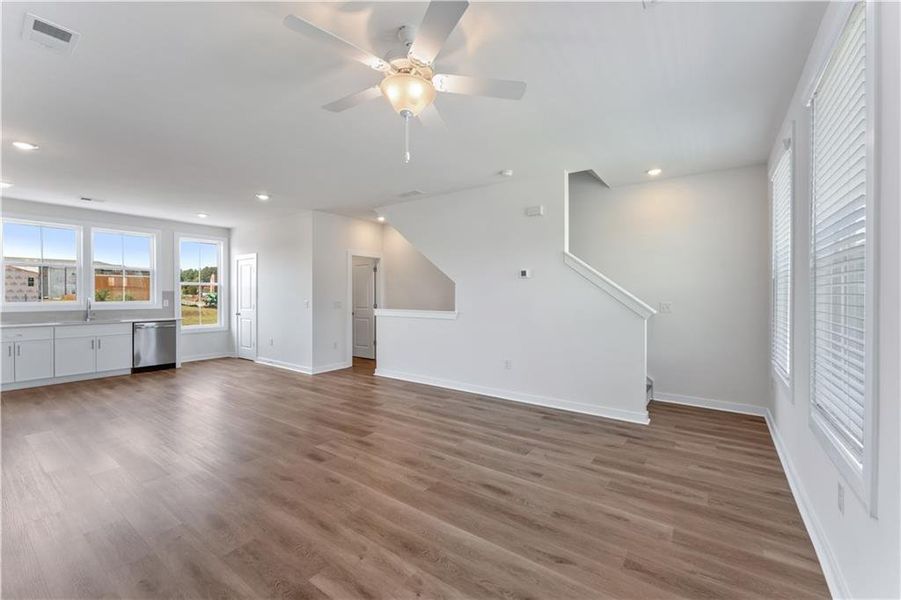 Spacious, unfurnished interior of a new home in Array, Atlanta (Image 11).