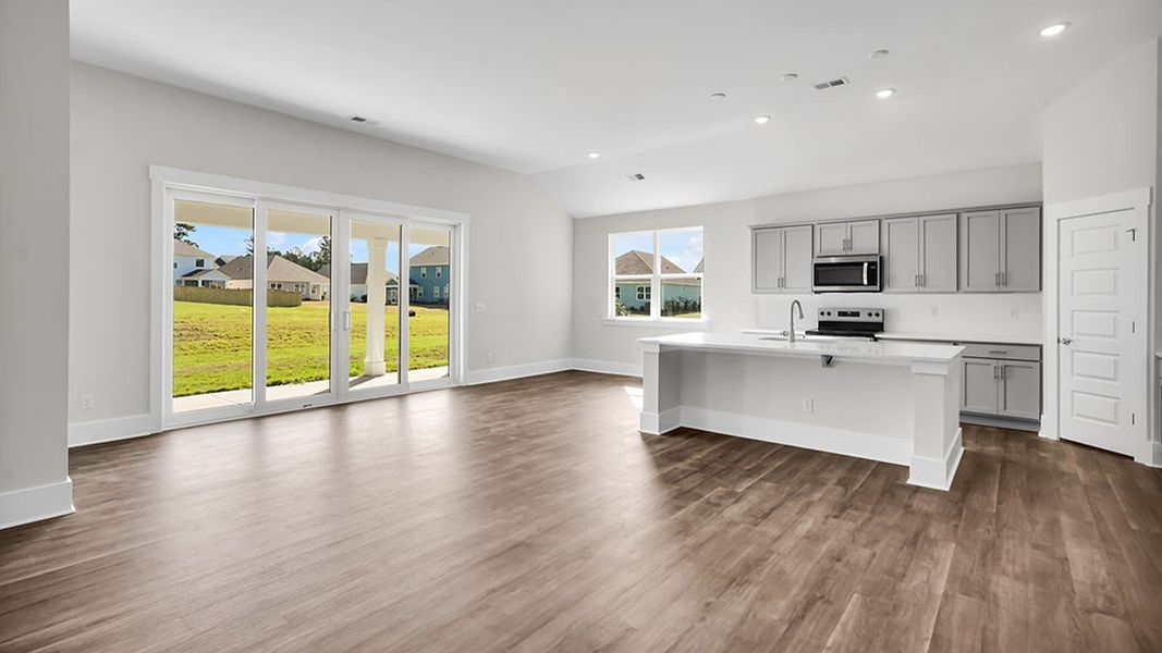 Spacious, unfurnished interior of a new home in The Haven at Indigo Preserve, Leland (Image 11).
