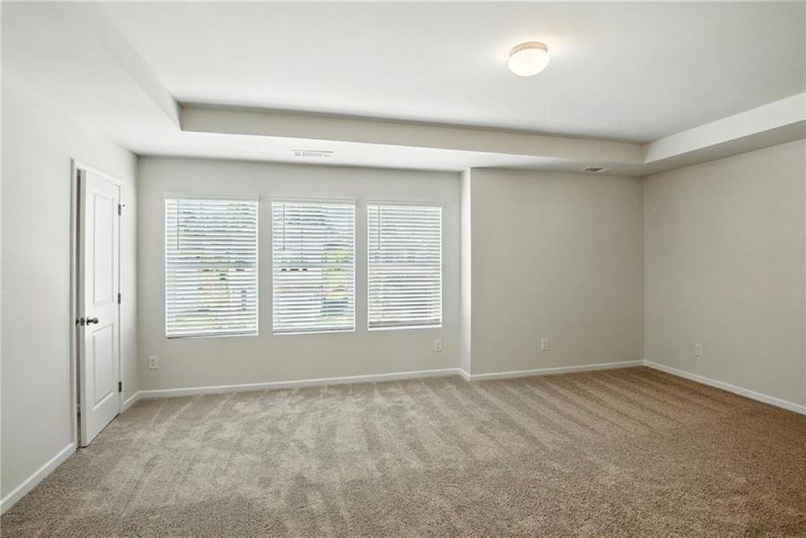 Spacious, unfurnished interior of a new home in Castleberry Pointe, Dawsonville (Image 13).