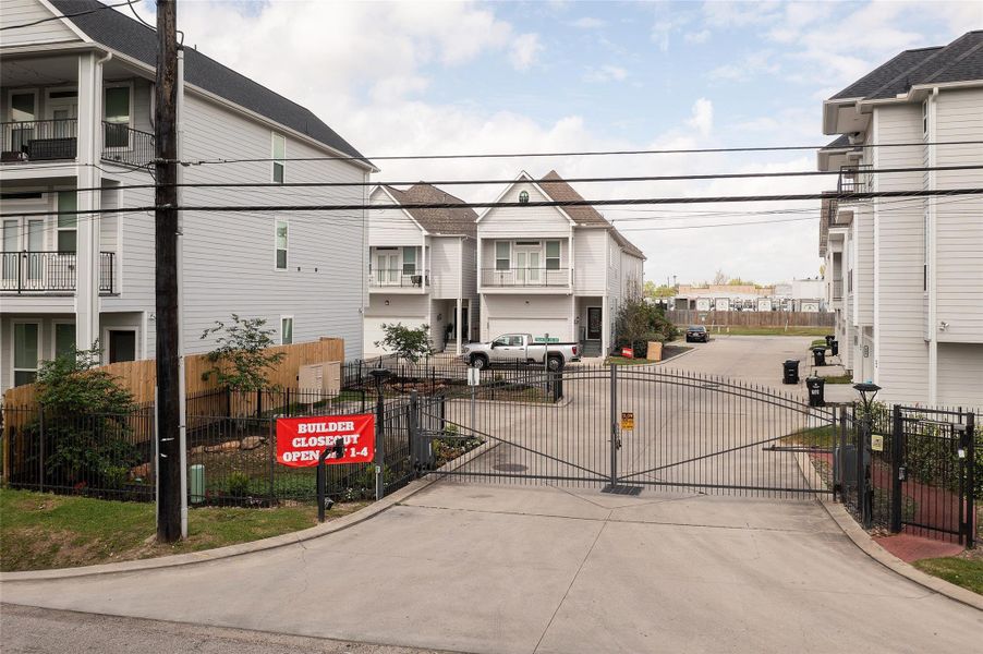 Image 40 of a home in .