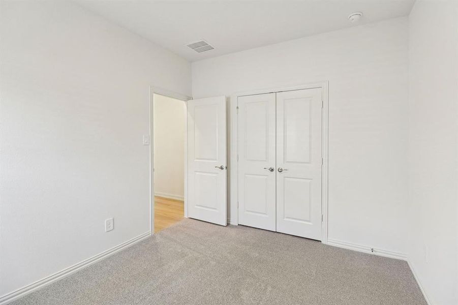 Photo is not of the actual home, but is an inspirational photo of builder’s model home and may depict options, furnishings, and/or decorator features that are not included. Photo is not of the actual home, but is an inspirational photo of builder’s model home and may depict options, furnishings, and/or decorator features that are not included.