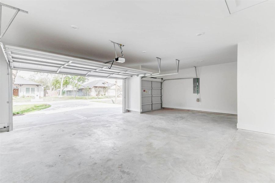 Image 43 of a home in .