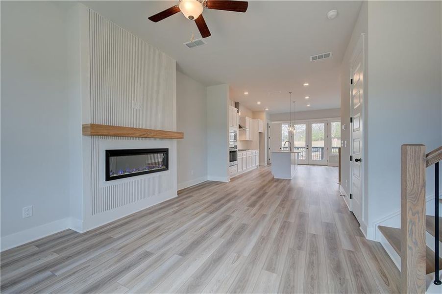 Spacious, unfurnished interior of a new home in Barrett Pointe, Kennesaw (Image 24).