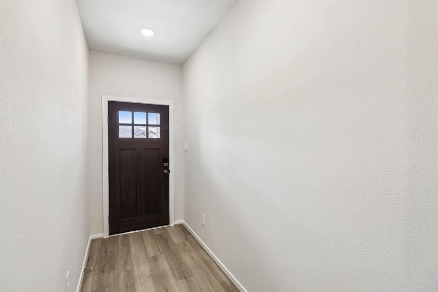 Spacious, unfurnished interior of a new home in Massey Oaks Village, Pearland (Image 13). Spacious, unfurnished interior of a new home in Massey Oaks Village, Pearland (Image 13).
