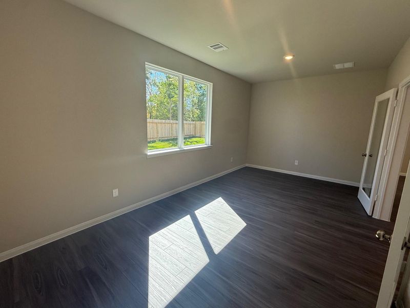 Spacious, unfurnished interior of a new home in Cliffstone Hills, Conroe (Image 22). Spacious, unfurnished interior of a new home in Cliffstone Hills, Conroe (Image 22).