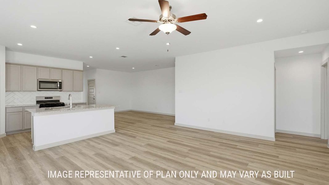 Image 32 representing the Lakeway by D.R. Horton in Reserve at Mallard Lakes, Orange, TX.