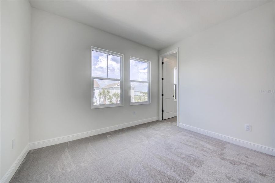 Spacious, unfurnished interior of a new home in Bungalow Walk at Lakewood Ranch, Lakewood Ranch (Image 39).