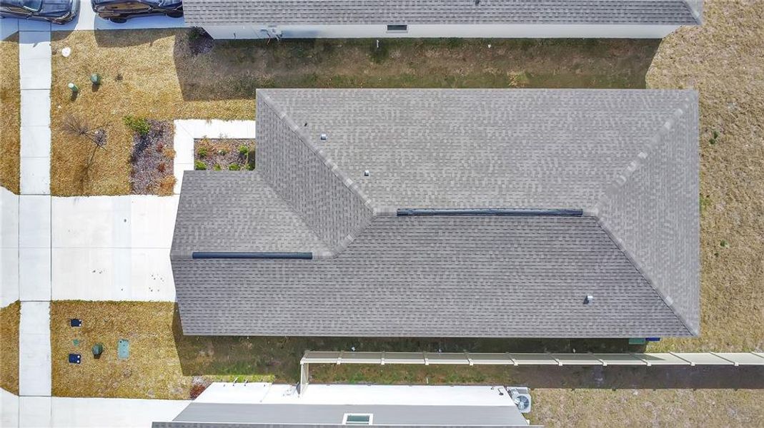 Exterior details and patio area of a home in Peace Creek Reserve, Winter Haven (Image 4).