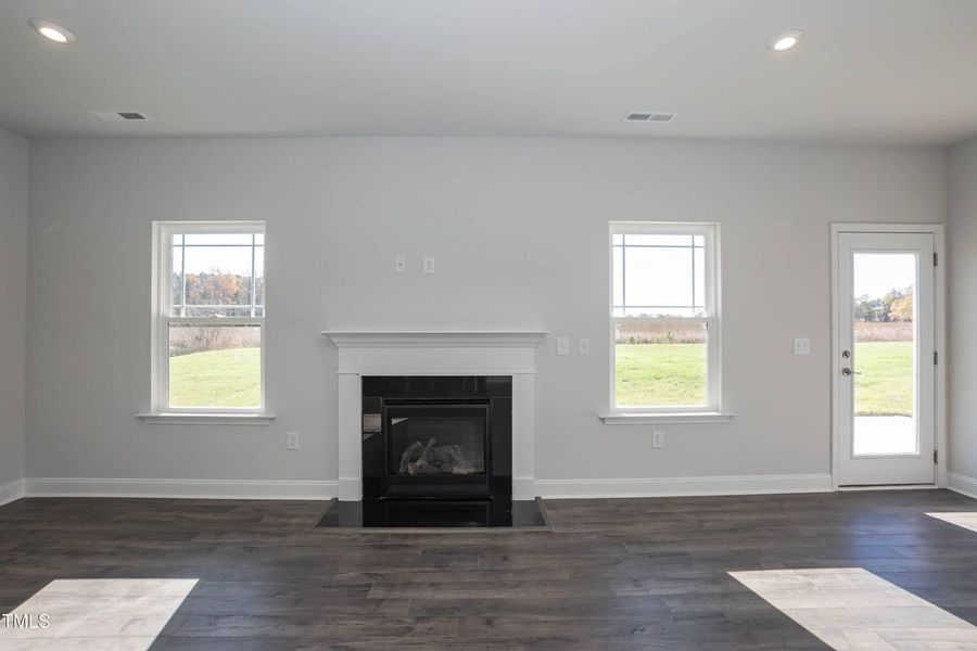 Representative unfurnished interior of a home built from the 2906 by Adams Homes in Norris Landing, Snellville (Image 26).