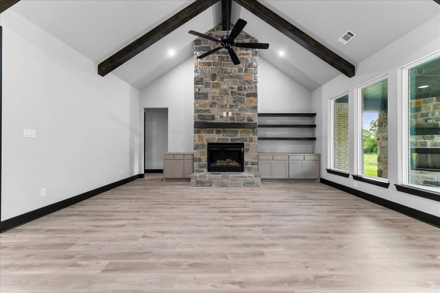 Representative unfurnished interior of a home built from the The Harper II by Doug Parr Custom Homes in Monarch Manor, Poolville (Image 17).
