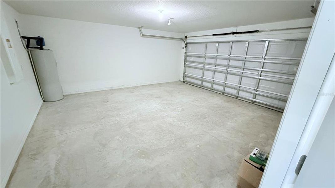 Spacious, unfurnished interior of a new home in Palm Coast, Palm Coast (Image 8).