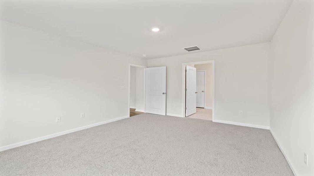 Spacious, unfurnished interior of a new home in Harrier Point, Woodruff (Image 27).