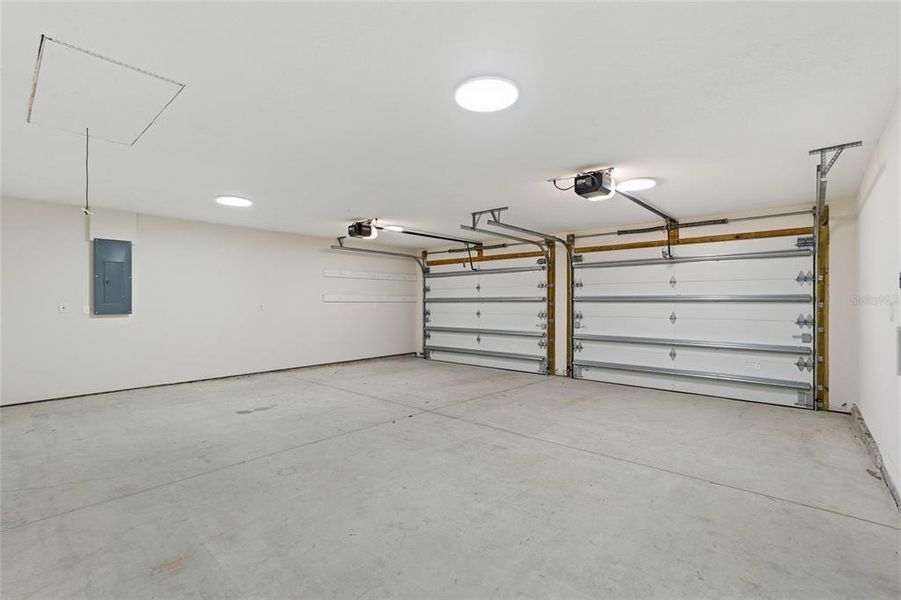 Spacious, unfurnished interior of a new home in , Arcadia (Image 21).