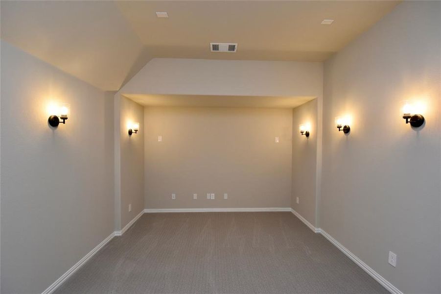 Spacious, unfurnished interior of a new home in , Prosper (Image 13).