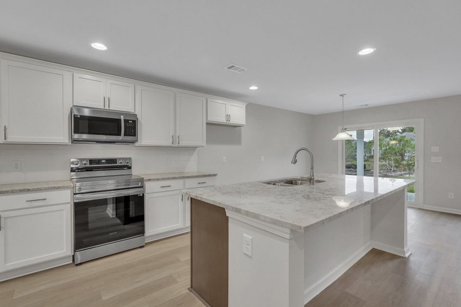 A showcase of a new construction home by Smith Family Homes, highlighting their design and quality (Image 20).