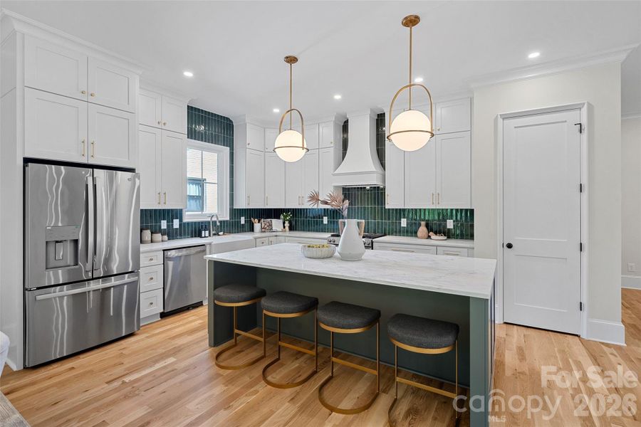 Sold wood soft close cabinets & GE applianes