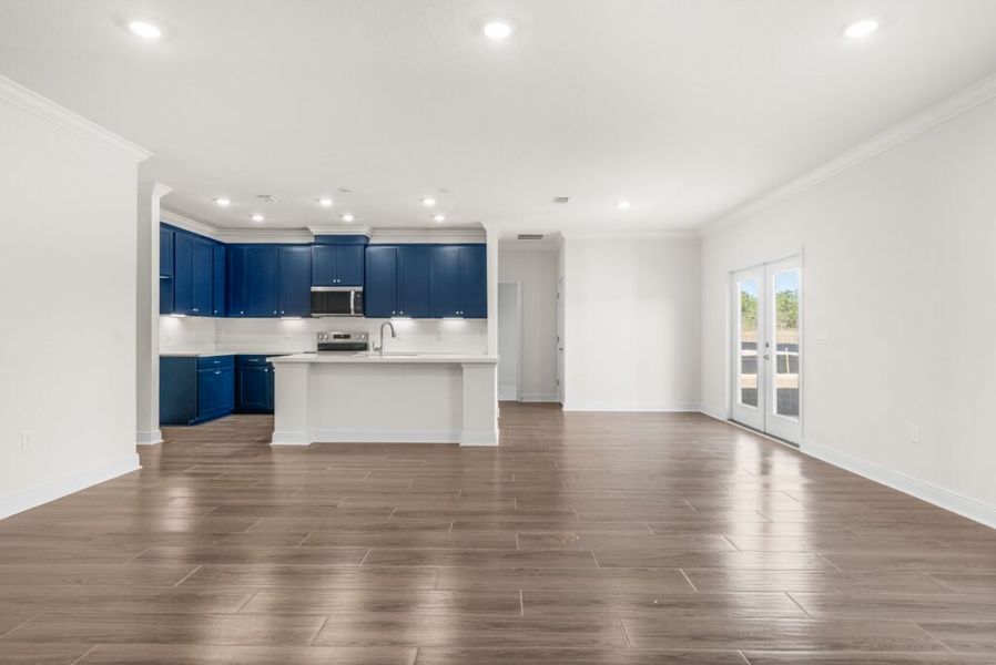 Spacious, unfurnished interior of a new home in Lake Merial, Panama City (Image 21).