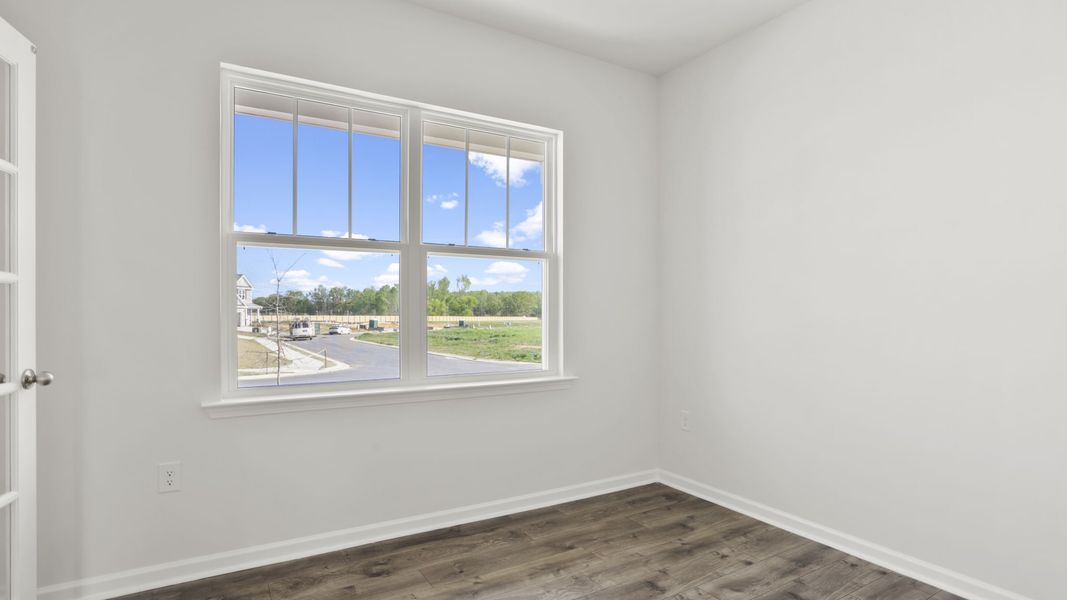 Spacious, unfurnished interior of a new home in Foxbank, Gray Court (Image 17).